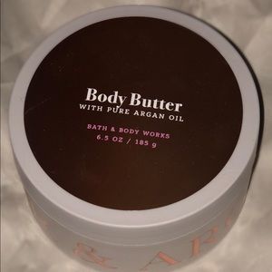 Bath and body works body butter lotion